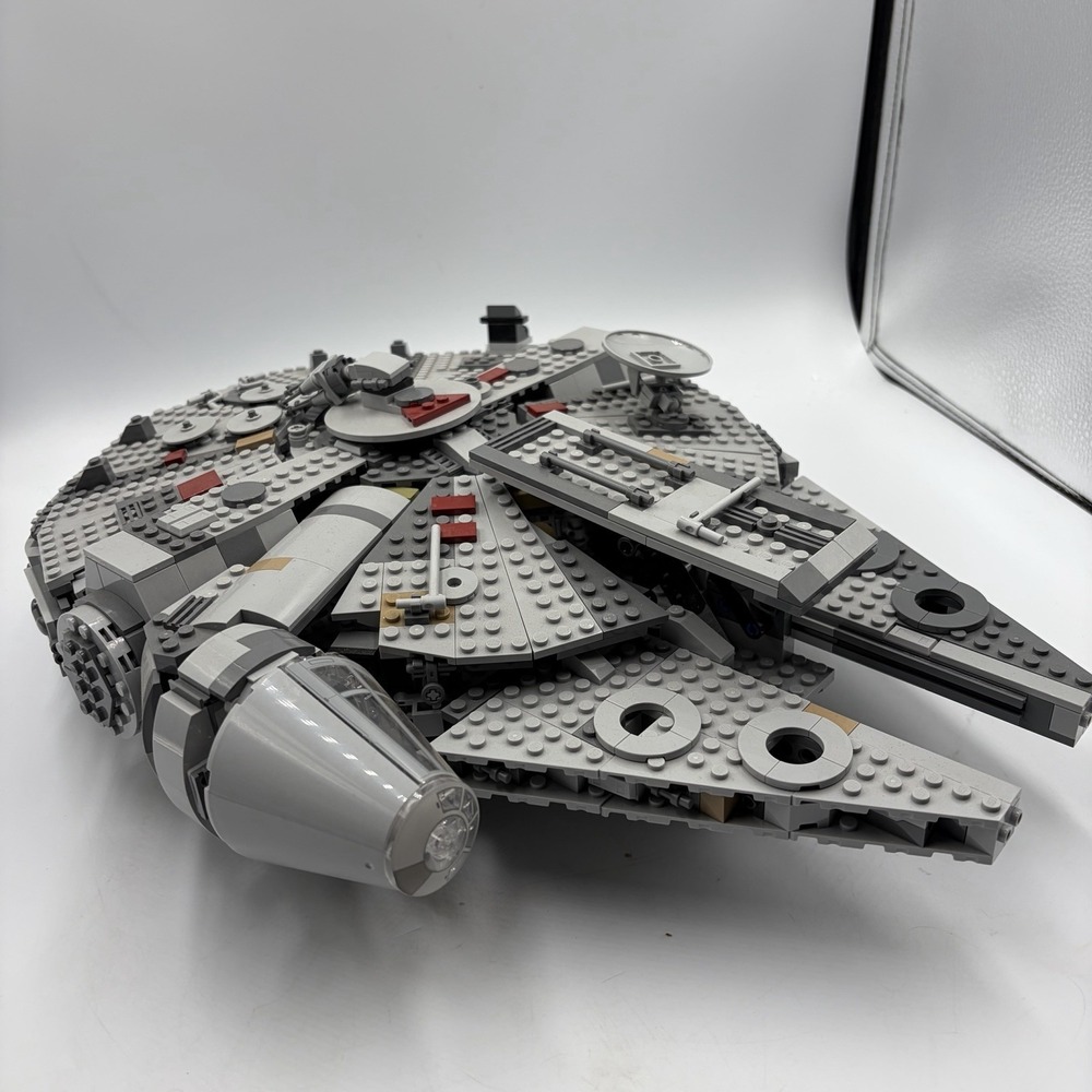 LEGO Star Wars: Millennium Falcon (75257) Built Set W 2 Mini Figs